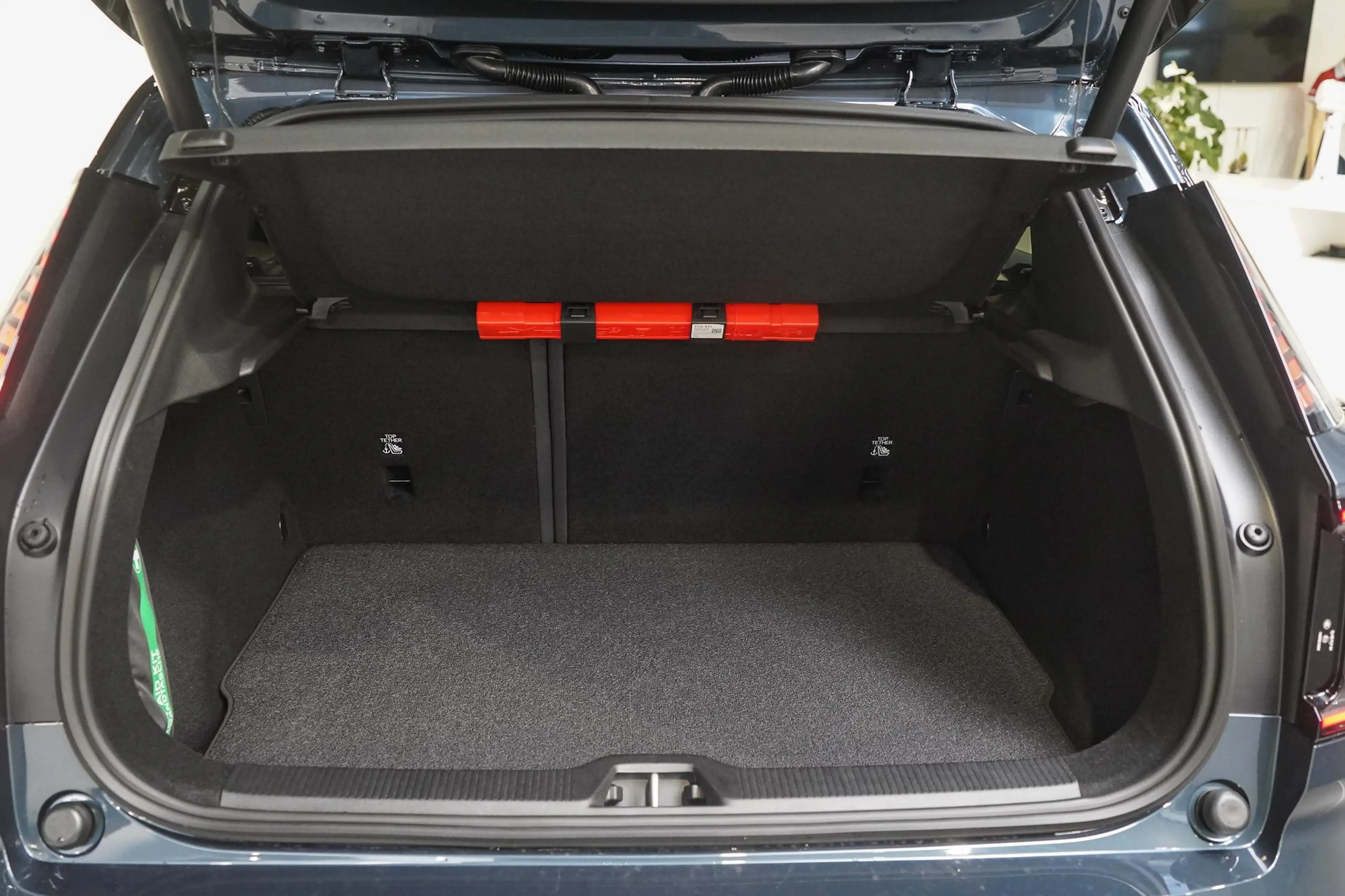 Volvo EX30 P8 AWD Ultra Black Edition Europa 69 kWh 428pk | H — photo 10