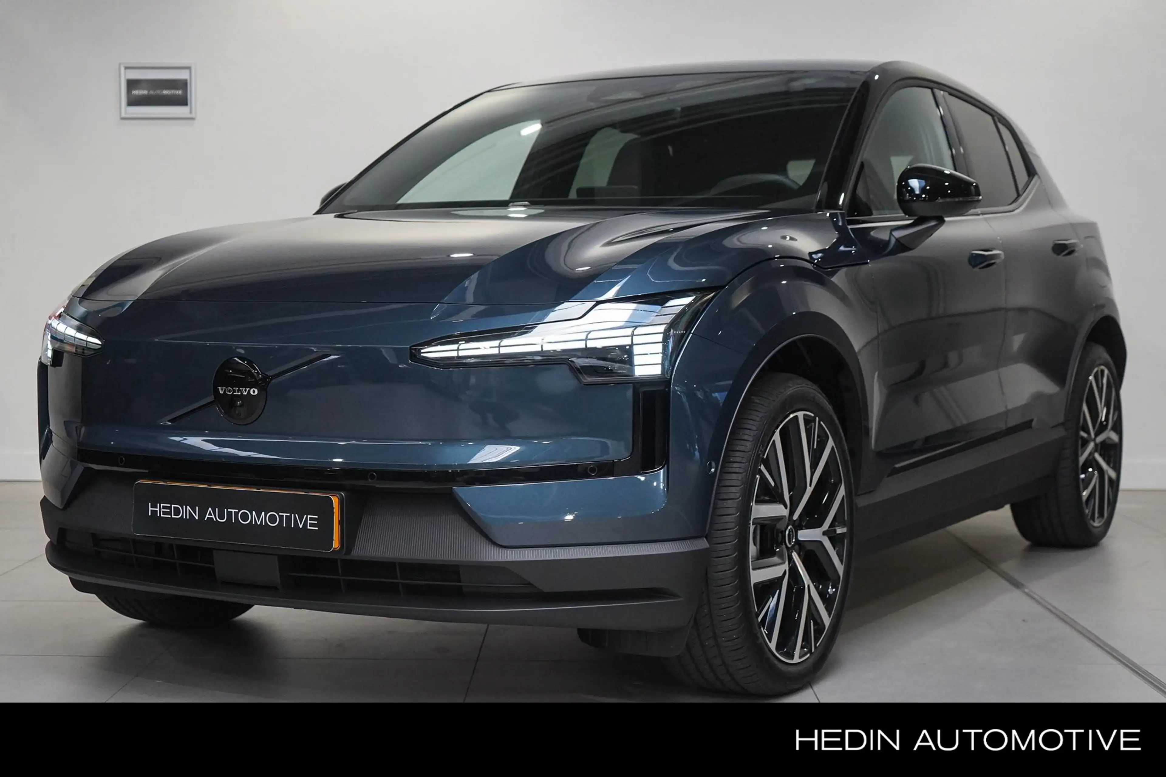 Volvo EX30 P8 AWD Ultra Black Edition Europa 69 kWh 428pk | H