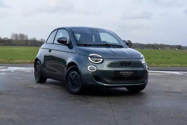 Fiat 500e Giorgio Armani Collectors Edition, NEW/FULL OPTION