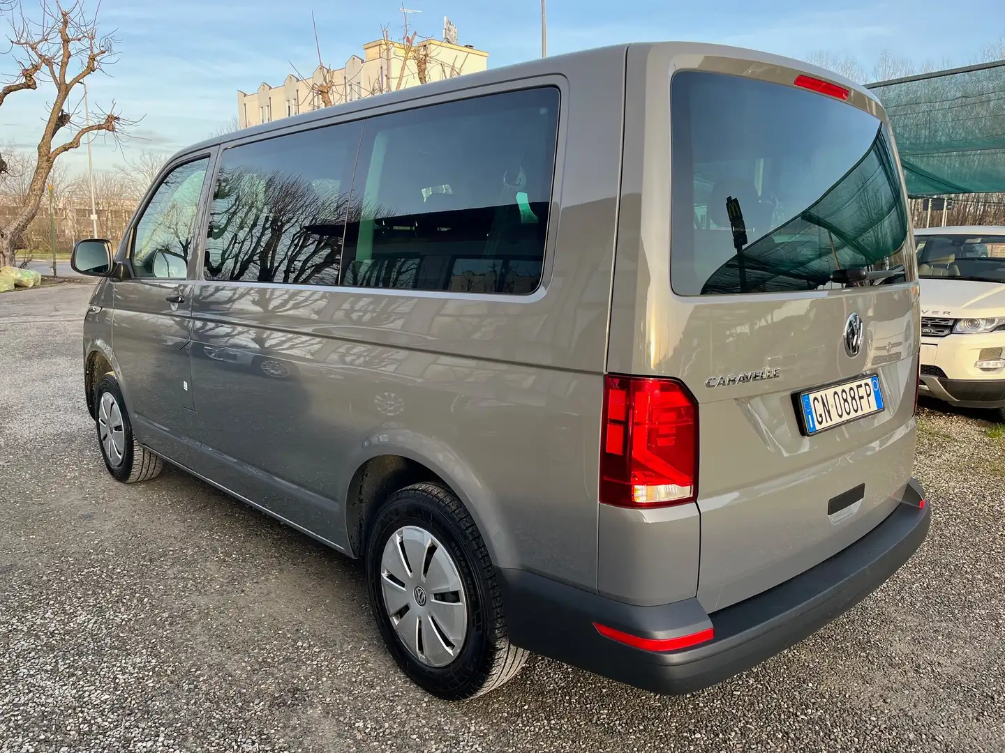 Volkswagen T6.1 Caravelle 2.0 TDI 9 POSTI TRENDILINE * PREZZO + IVA Gris - 2