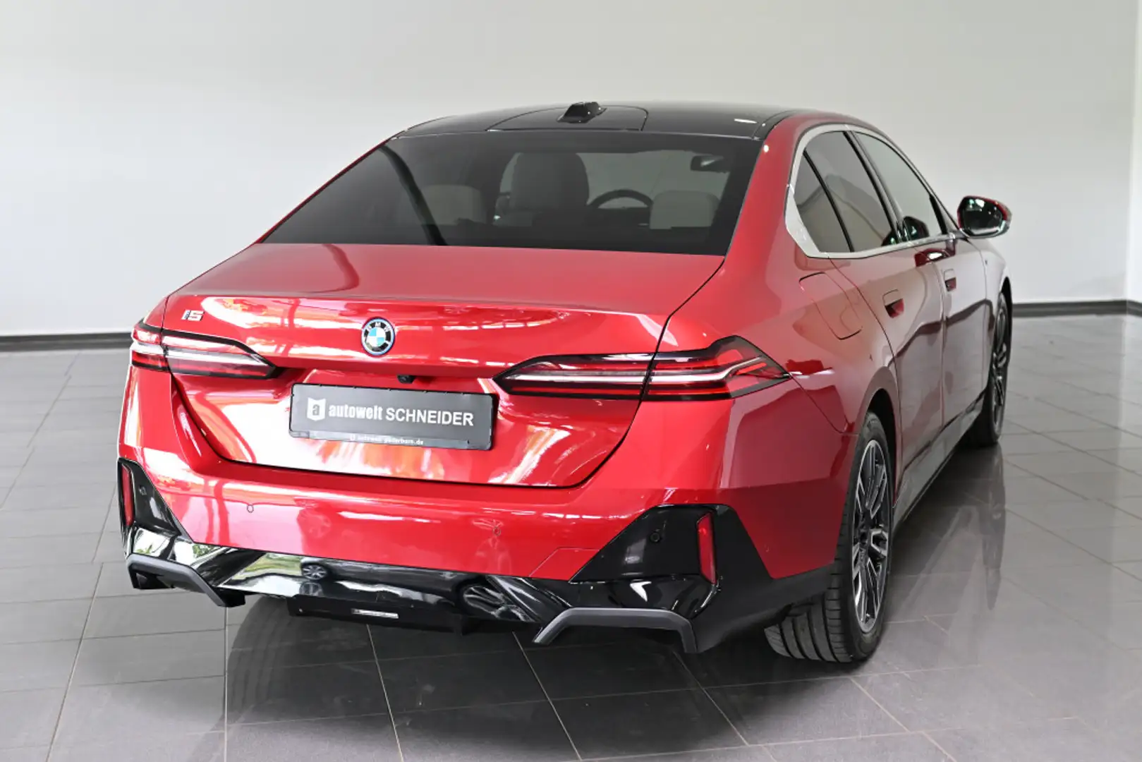 BMW i5 40 eDrive M Sport Pano ACC HUD Pro-Fahrwerk Red - 2