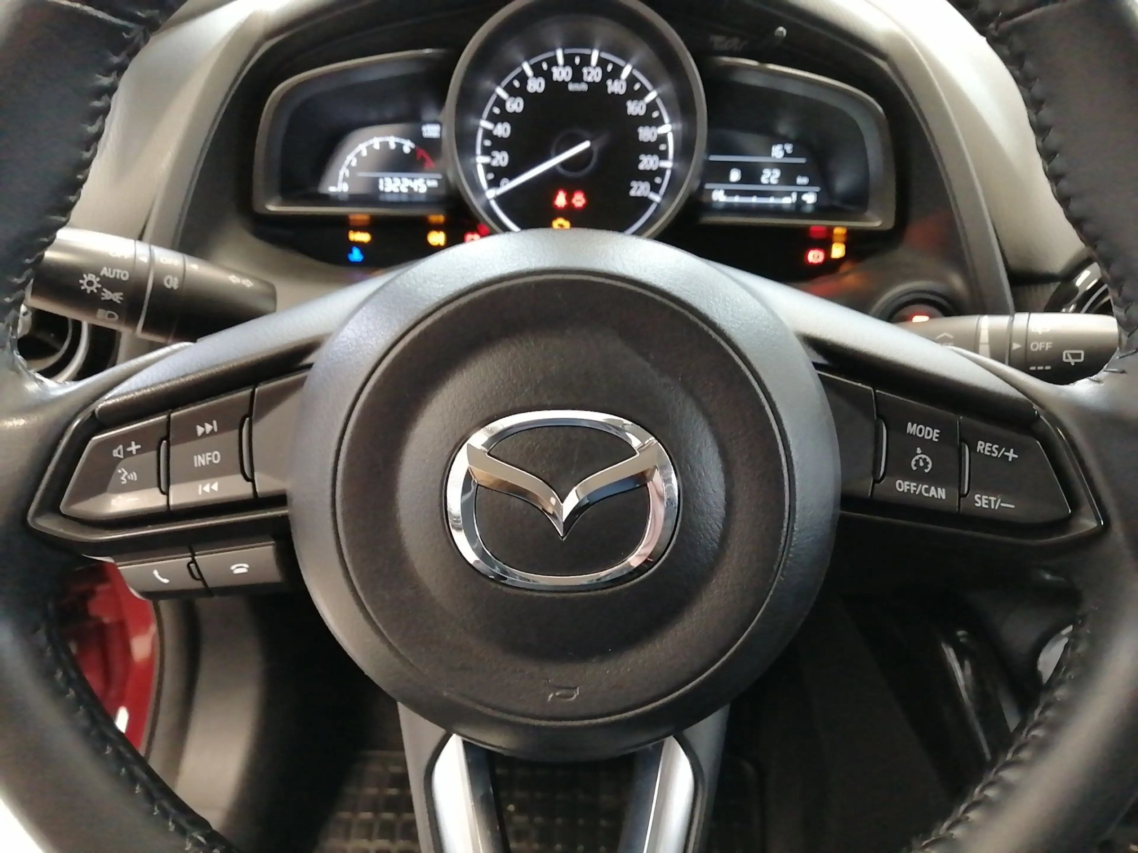 Mazda 2 1.5 G 90 Takumi BIG DEAL — photo 15
