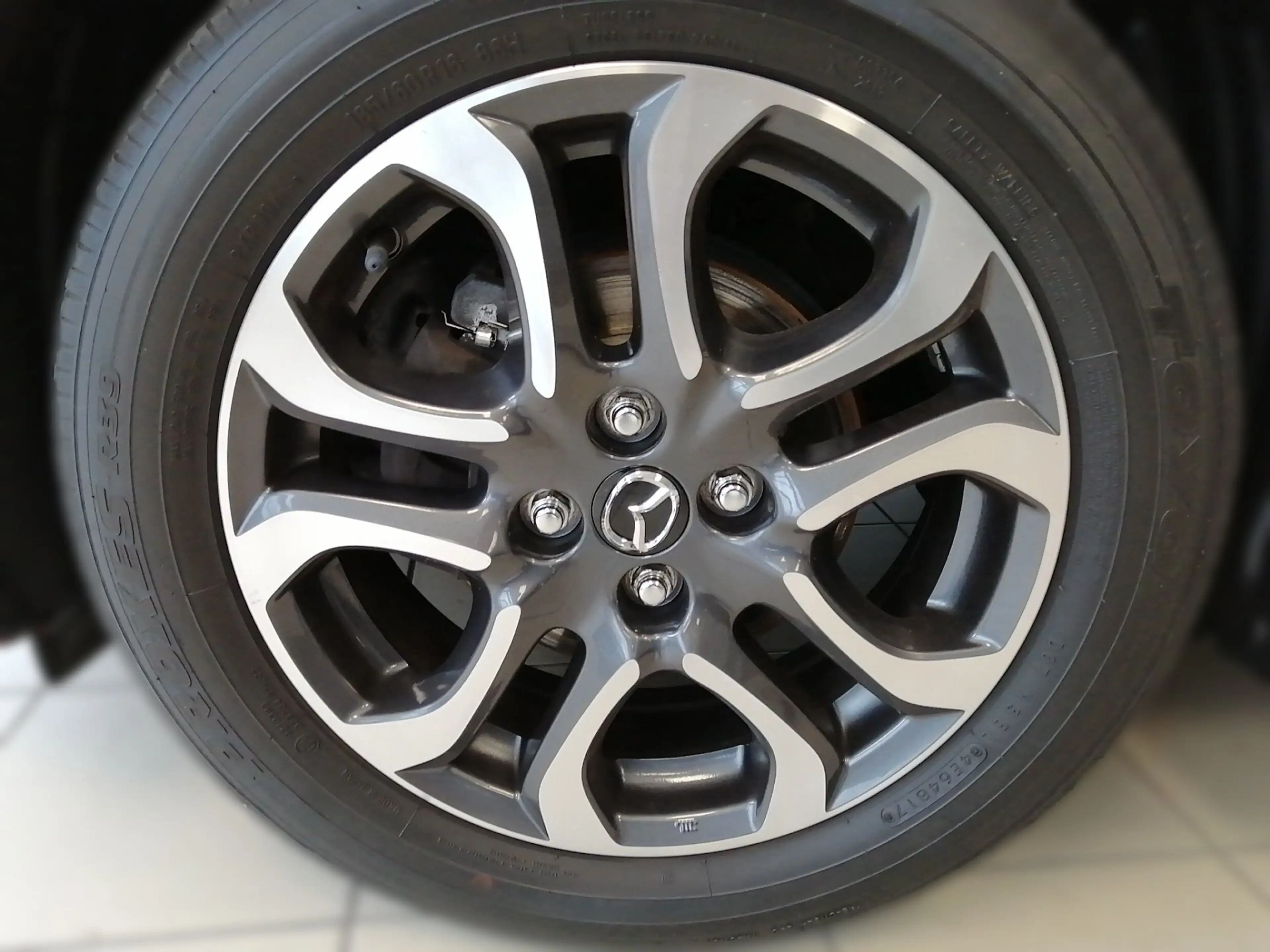 Mazda 2 1.5 G 90 Takumi BIG DEAL — photo 5