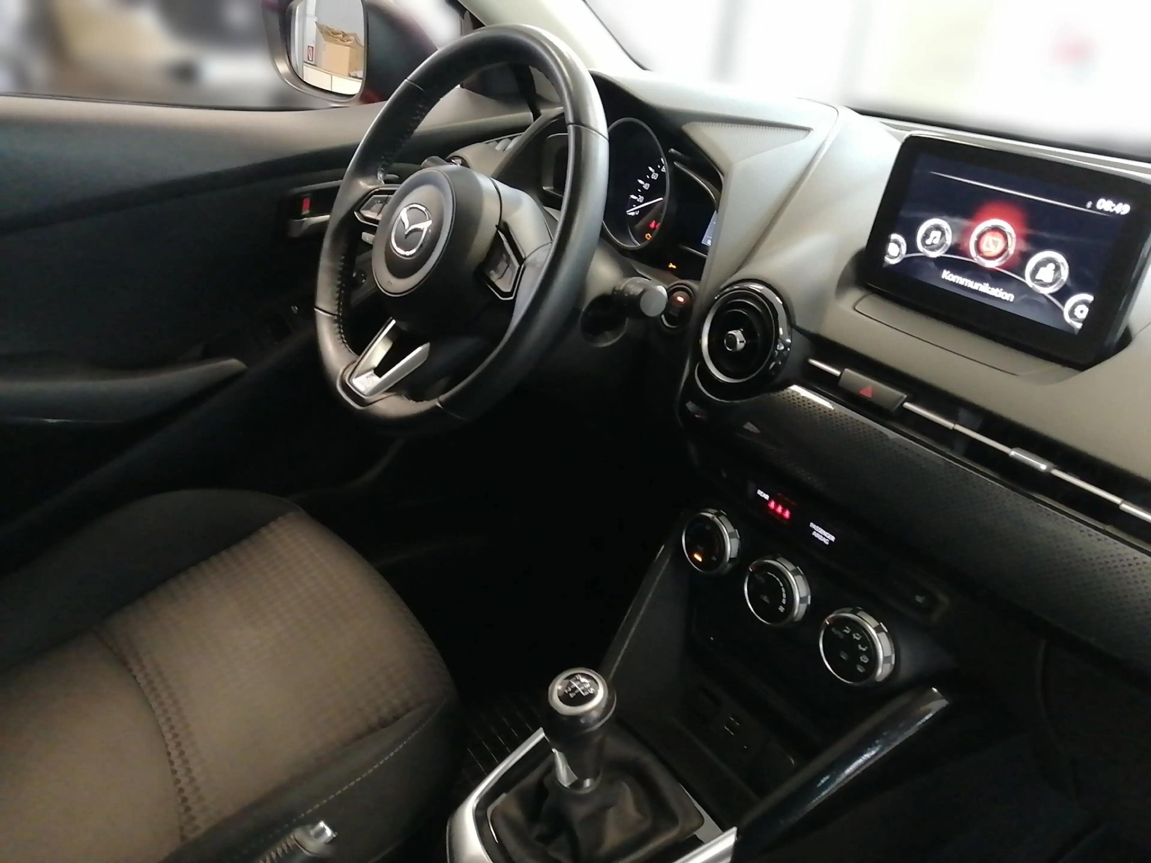 Mazda 2 1.5 G 90 Takumi BIG DEAL — photo 12