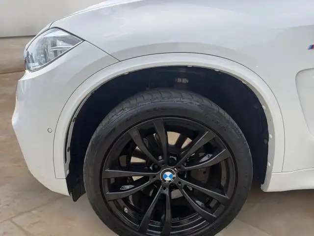 BMW X5 view 14