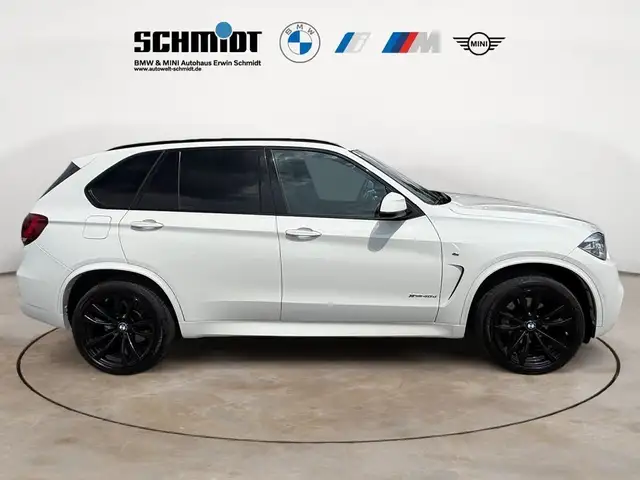 BMW X5 view 5