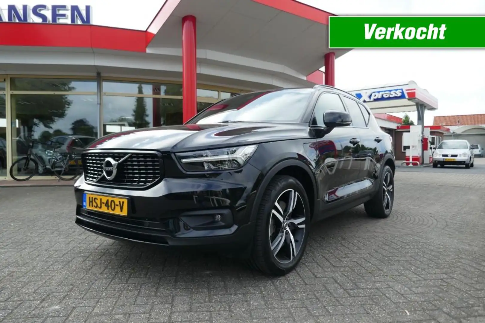Volvo XC40 1.5 T4 RECH R-DESIGN  CAMERA/TREKHAAK/STOELVERWARM Zwart - 1