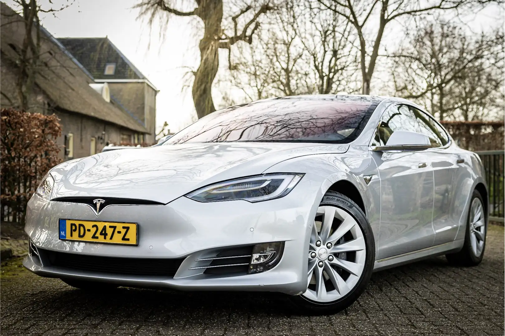 Tesla Model S 100D Carbon Enhanced Autopilot Panorama Grijs - 1