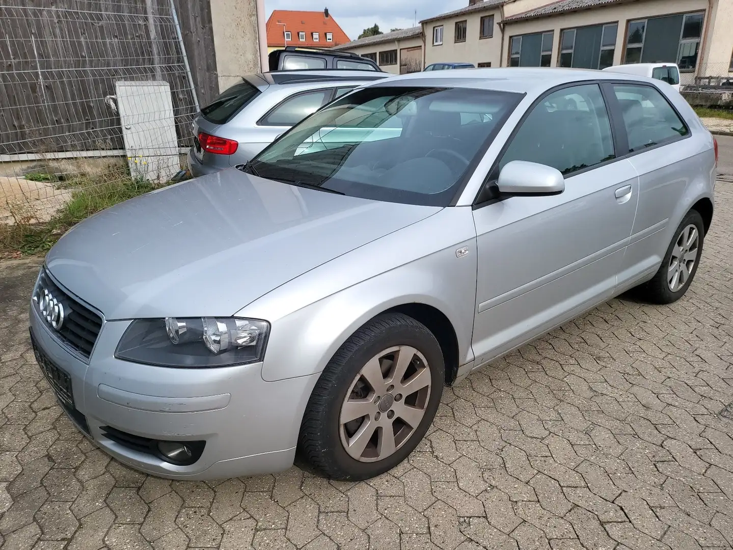 Audi A3 2.0 FSI Attraction Argent - 2