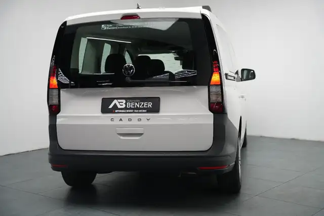 Volkswagen Caddy view 9