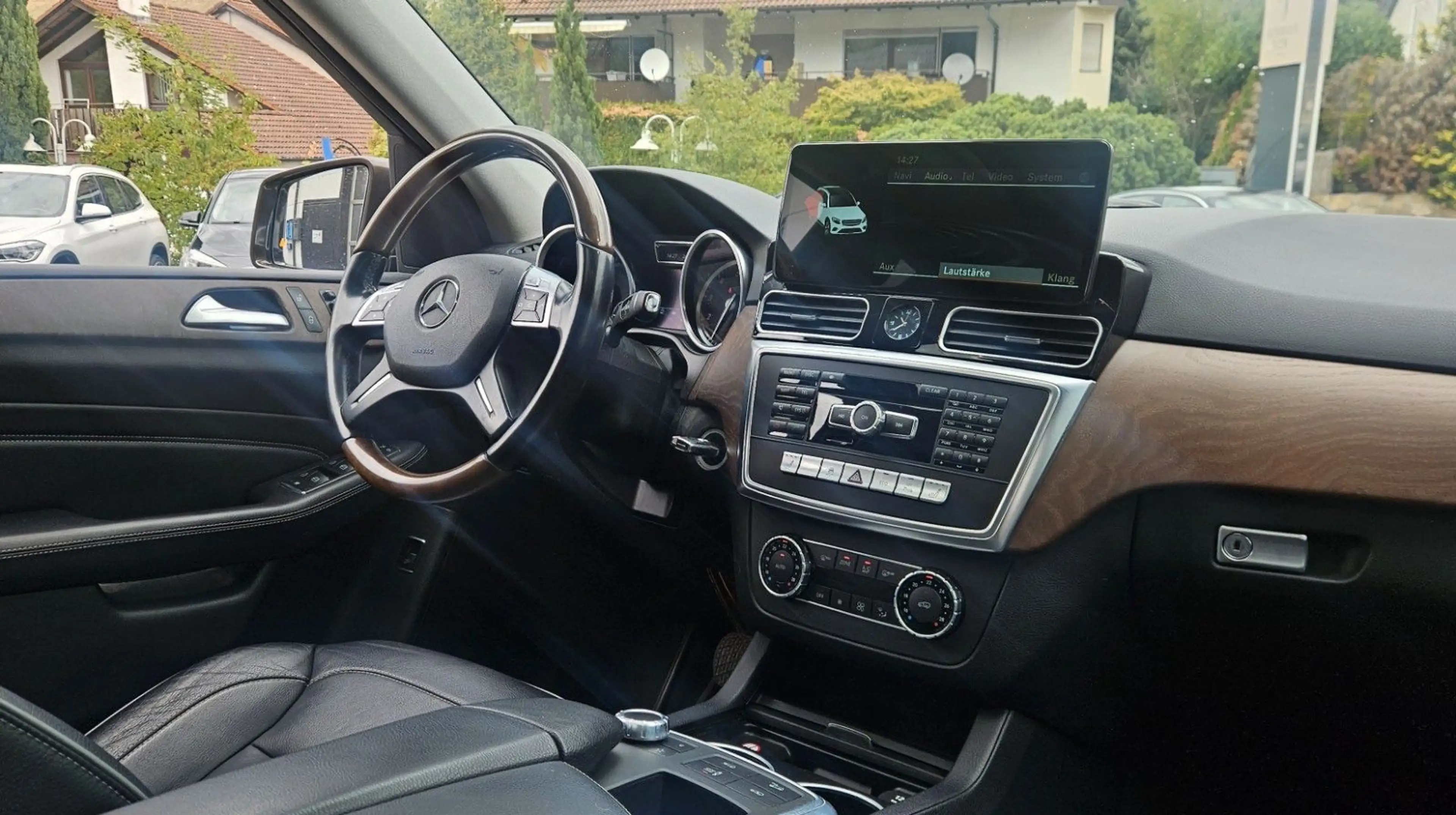 Mercedes-Benz ML 350 BE 4Matic *GSHD*AHK*Airmatic*ACC*Leder* — photo 14