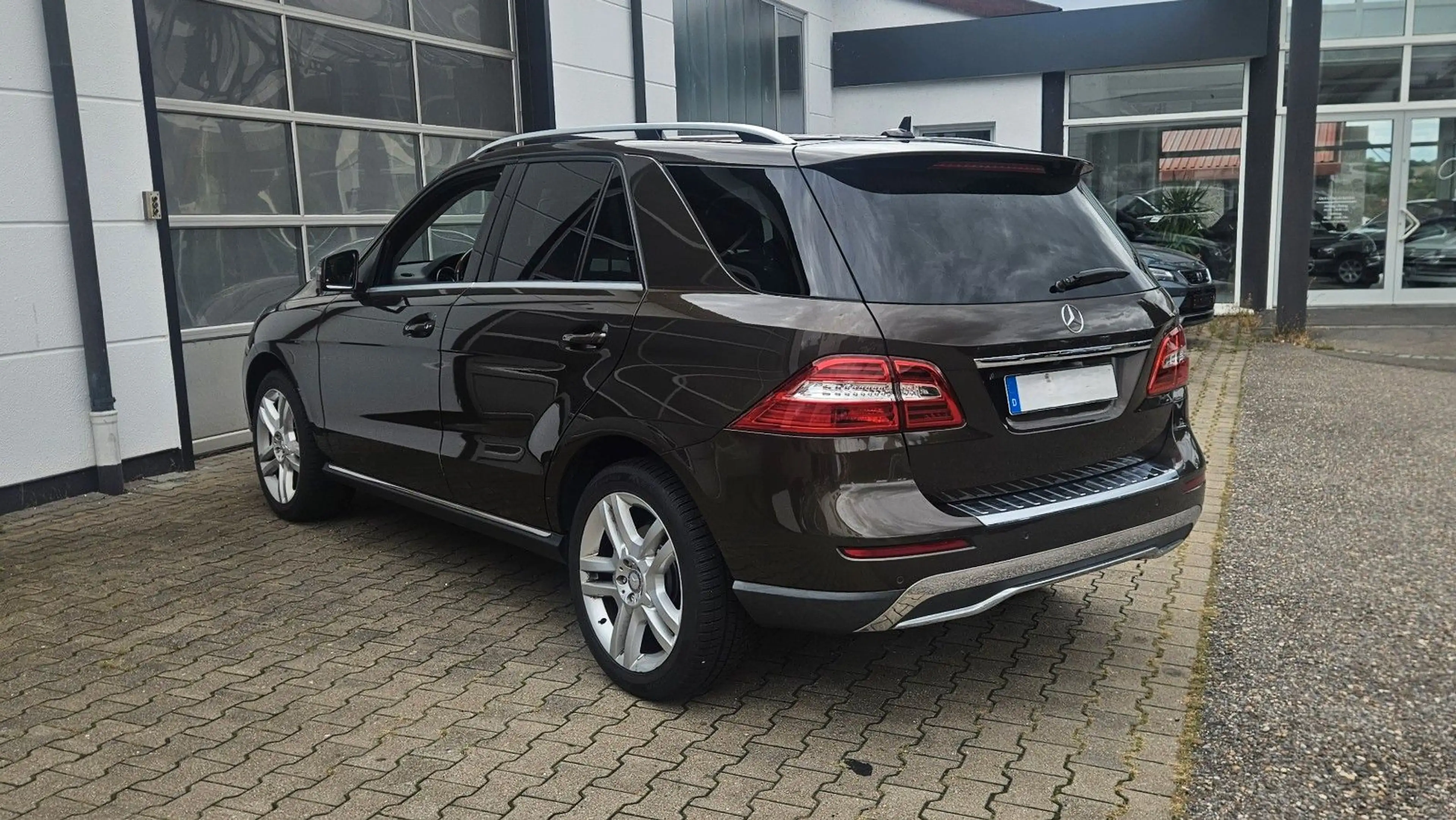 Mercedes-Benz ML 350 BE 4Matic *GSHD*AHK*Airmatic*ACC*Leder* — photo 10