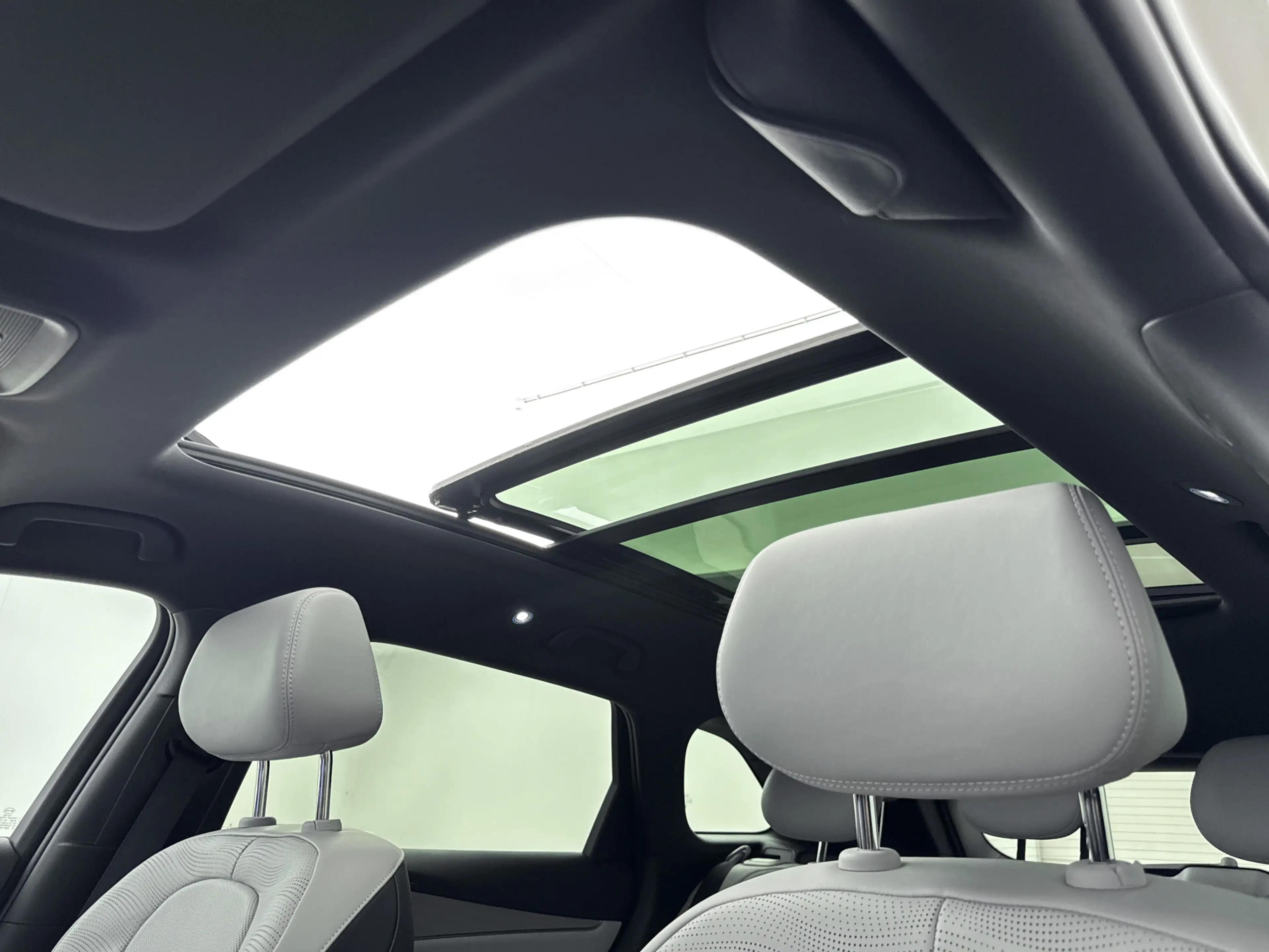 BYD Seal 6 Touring - 1.5 DM-i Comfort // SCHUIFKANTELDAK // 1 — photo 7