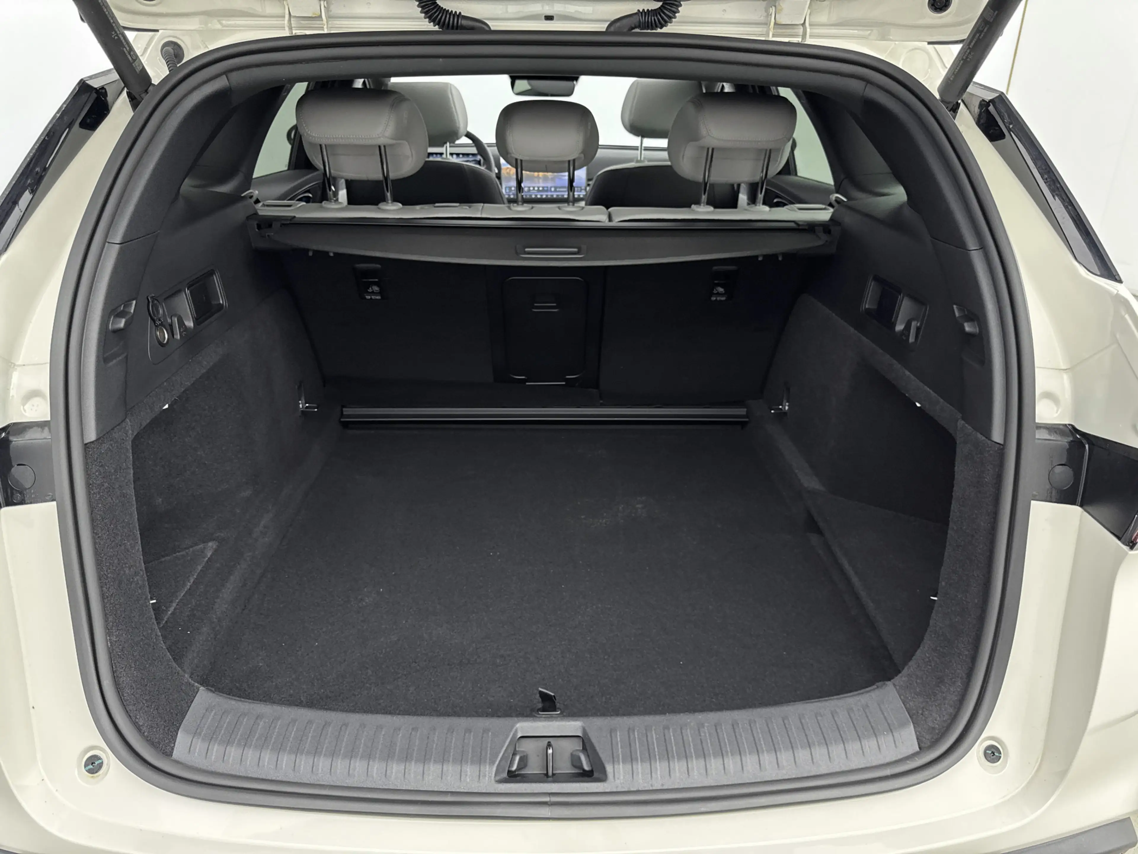 BYD Seal 6 Touring - 1.5 DM-i Comfort // SCHUIFKANTELDAK // 1 — photo 12