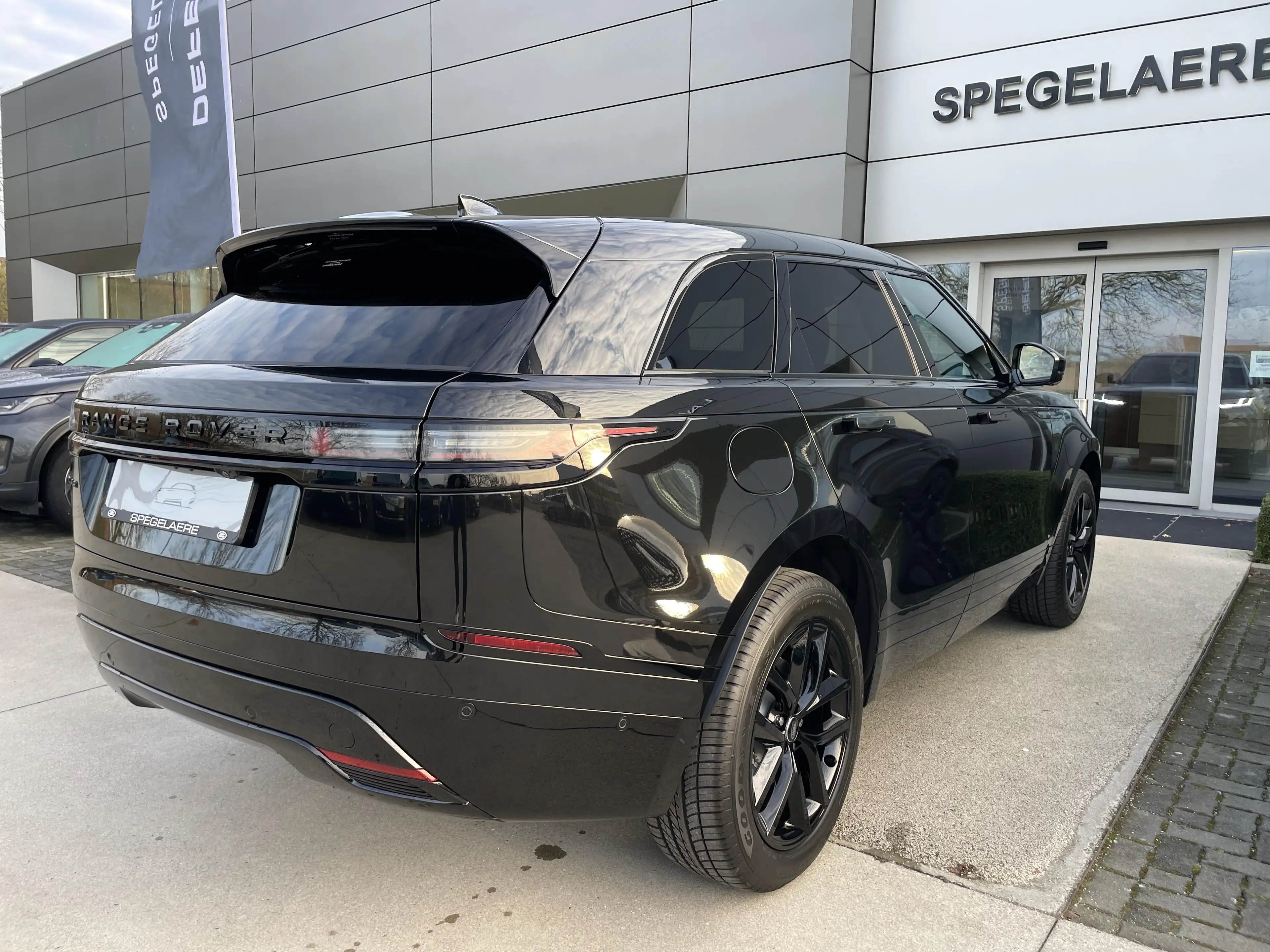 Land Rover Range Rover Velar P400e Dynamic SE AWD Auto. 26MY — photo 7