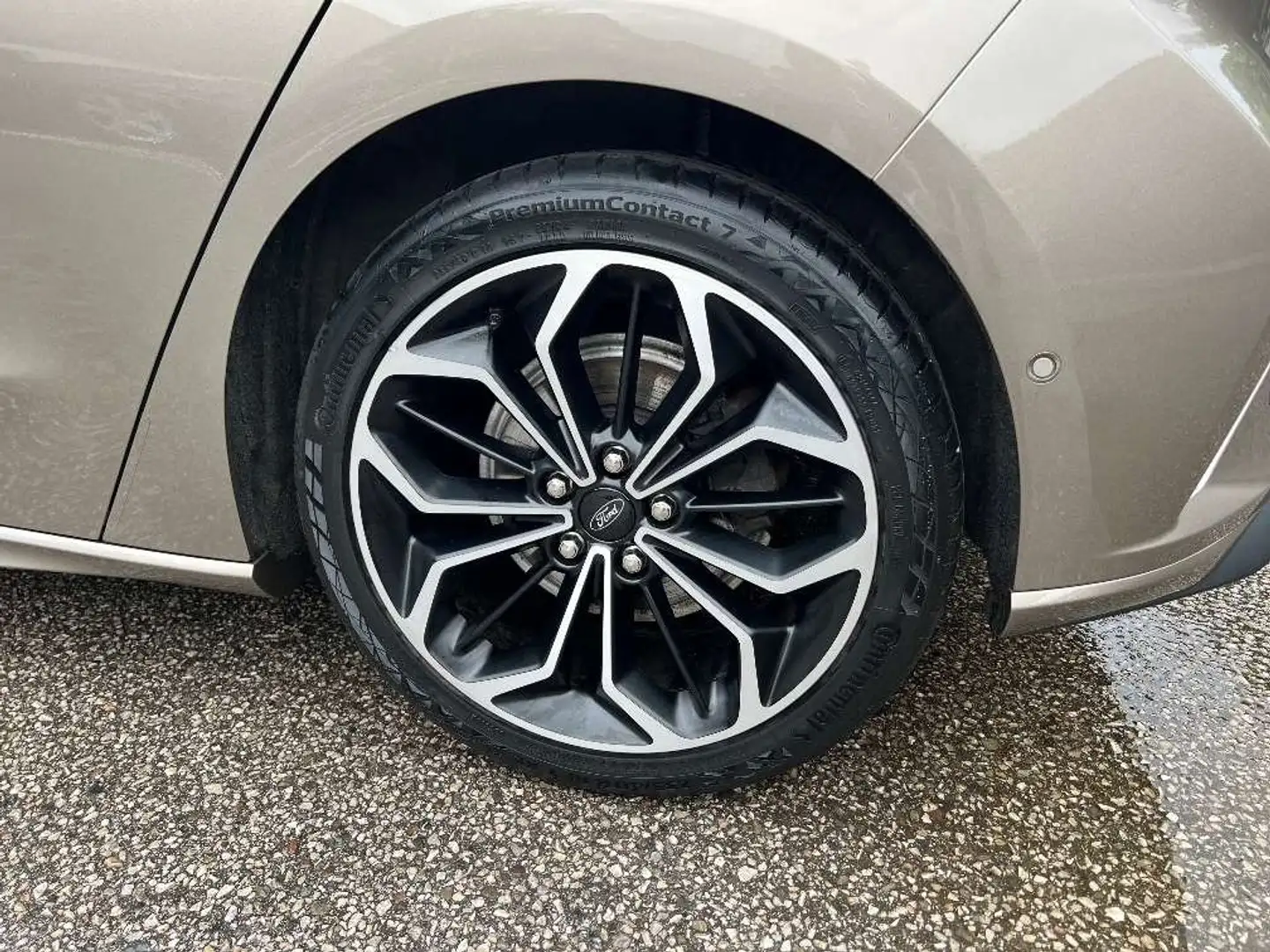 Ford Focus Focus 1,0 EcoBoost ST-Line ST-Line Beige - 1