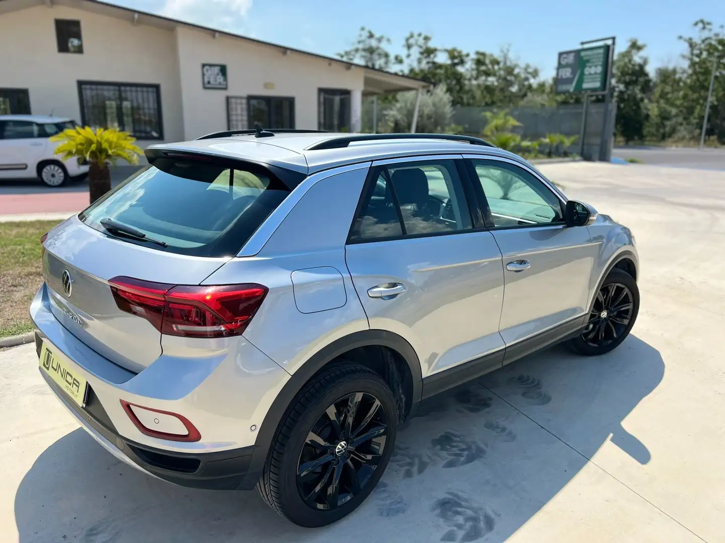 Volkswagen T-Roc 2.0 TDI 150 cv LIFE DSG AUTOMATICA Grigio - 2
