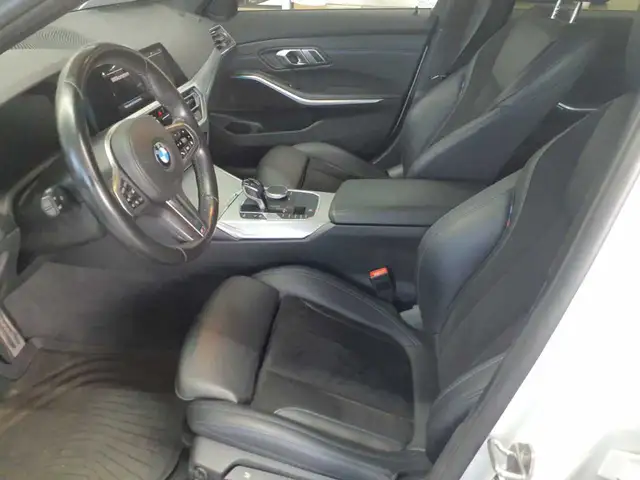 BMW 3 Series view 7