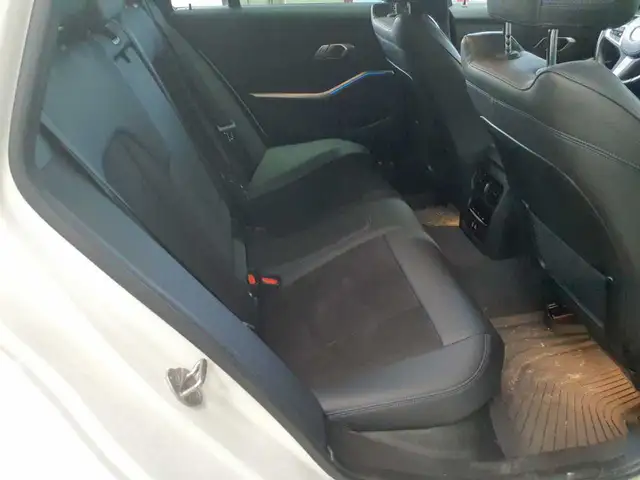 BMW 3 Series view 14