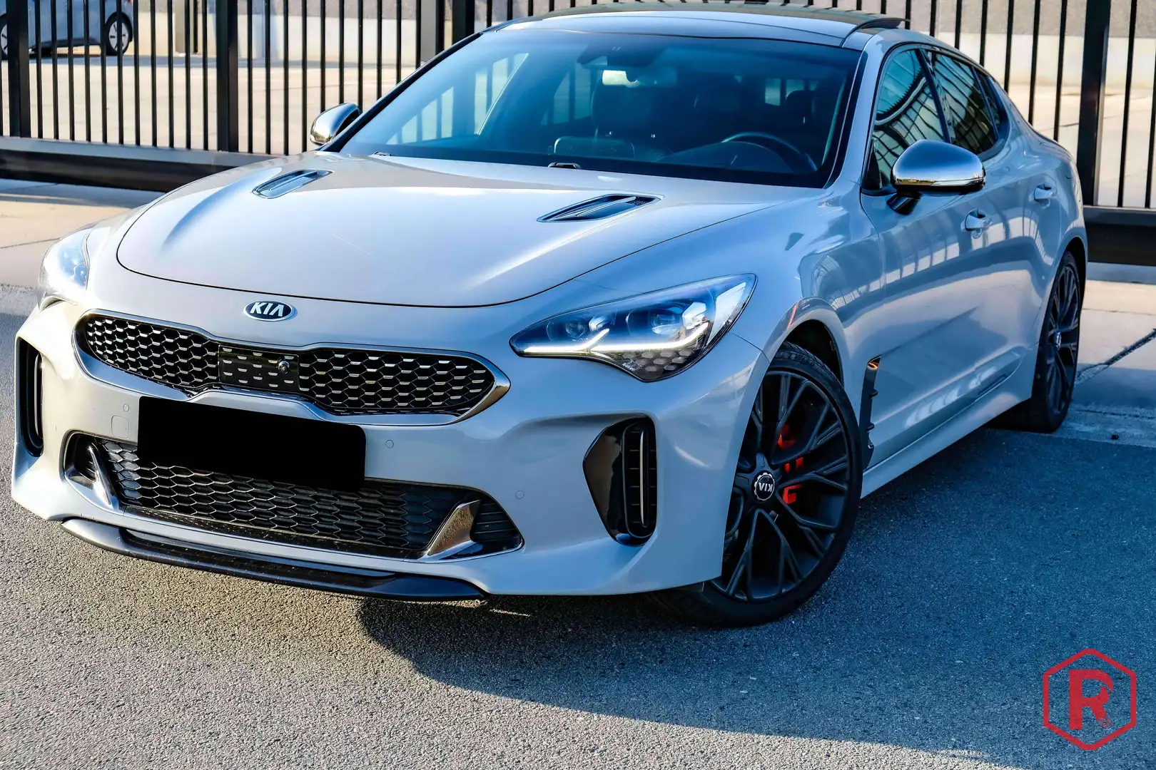 Kia Stinger GT-Line 2.0 256pk OpenDak HarmanKardon Gri - 1