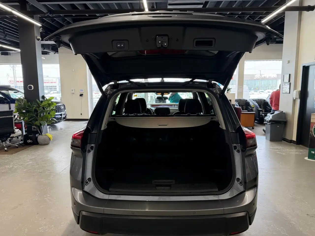 Nissan Rogue снимка Nissan Rogue