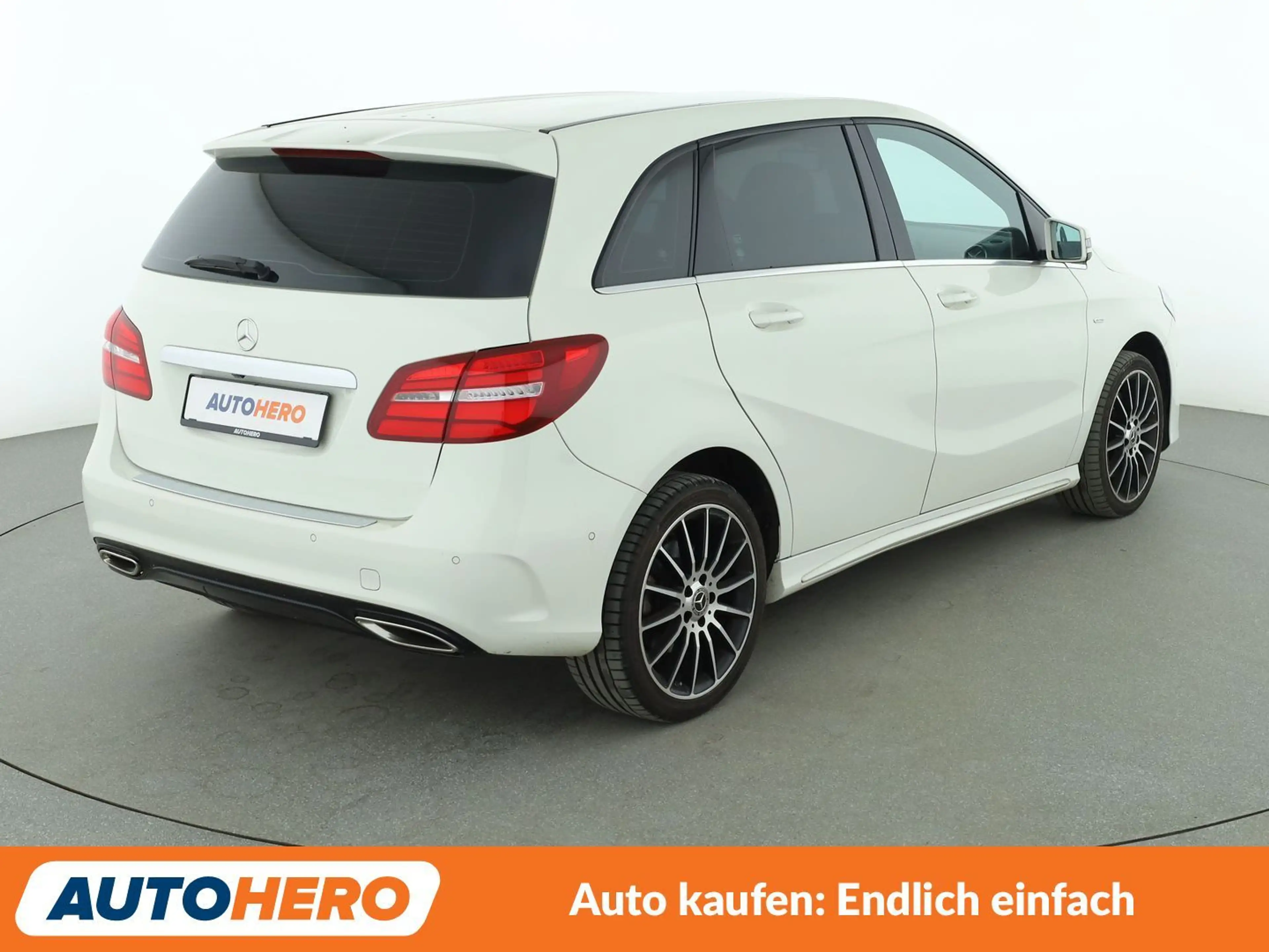 Mercedes-Benz B 220 B 220 4Matic AMG Line Aut.*NAVI*LED*TEMPO*PDC* — photo 6