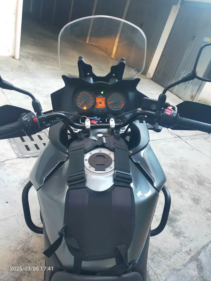 Suzuki V-Strom 650 Gri - 1