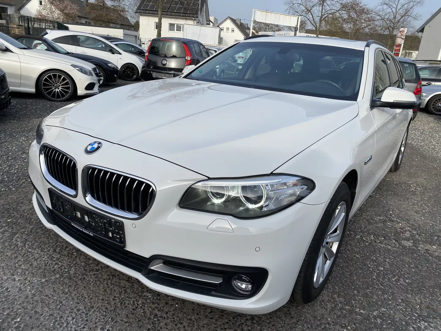 BMW 520 520 d xDrive Automatik El. Panorama Weiß - 1