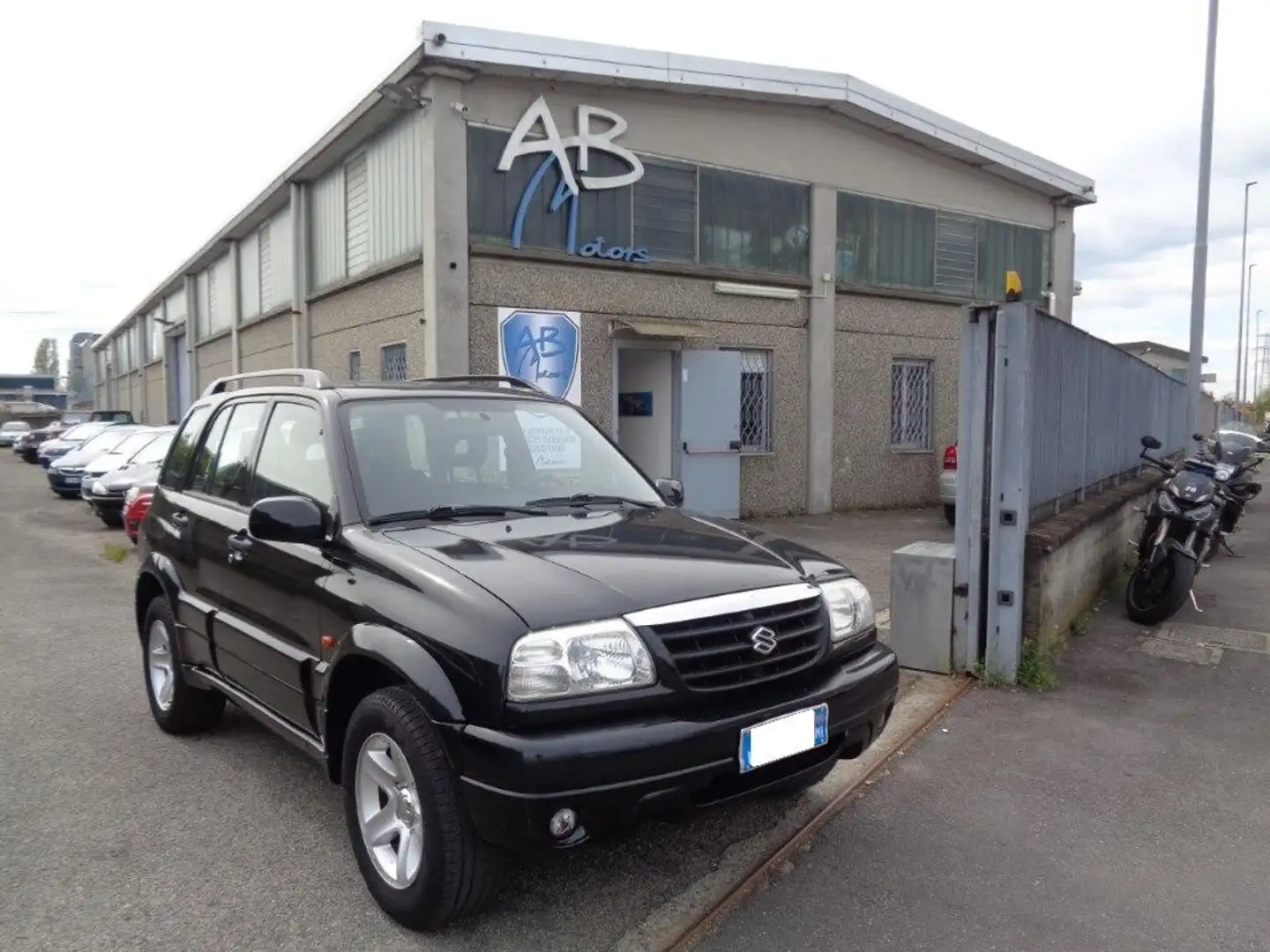 Suzuki Grand Vitara 2.0i 16V cat S.W. *4X4* *OK NEOPATENTATI* Negro - 1