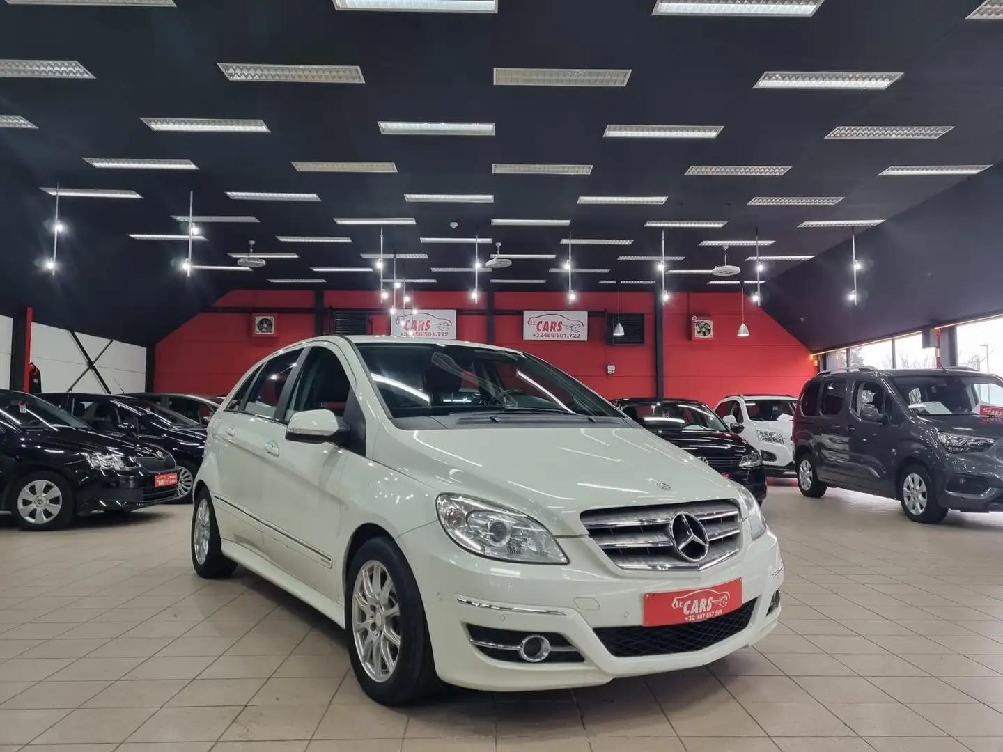 Mercedes-Benz B 200 CDI**NAVIGATIE**LEDER**ALU-VELGEN*PARKEER SENSOREN Blanco - 1