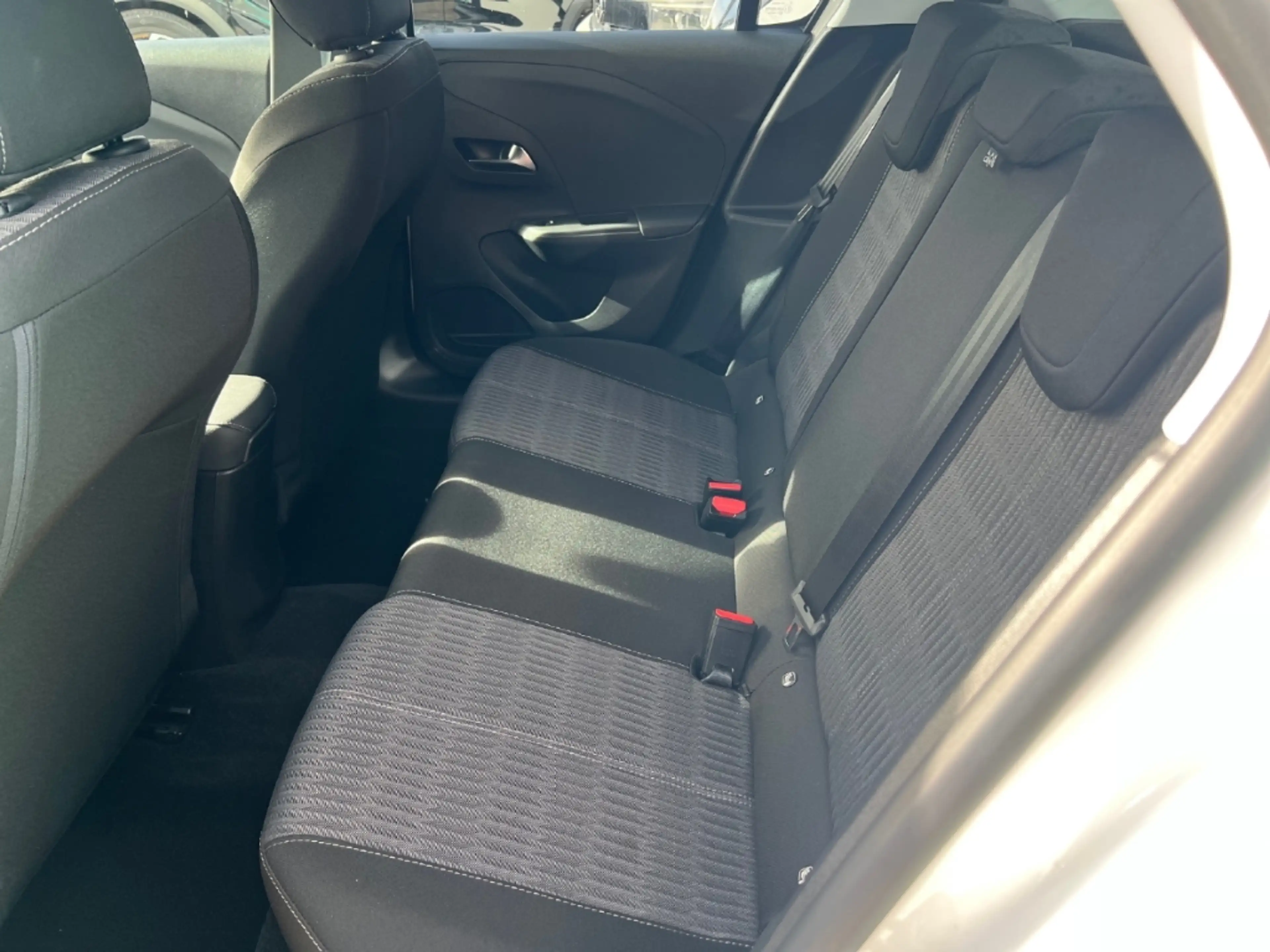 Opel Corsa-e Edition +Sitzheizung+Kamera+3-Phasig+ — photo 14