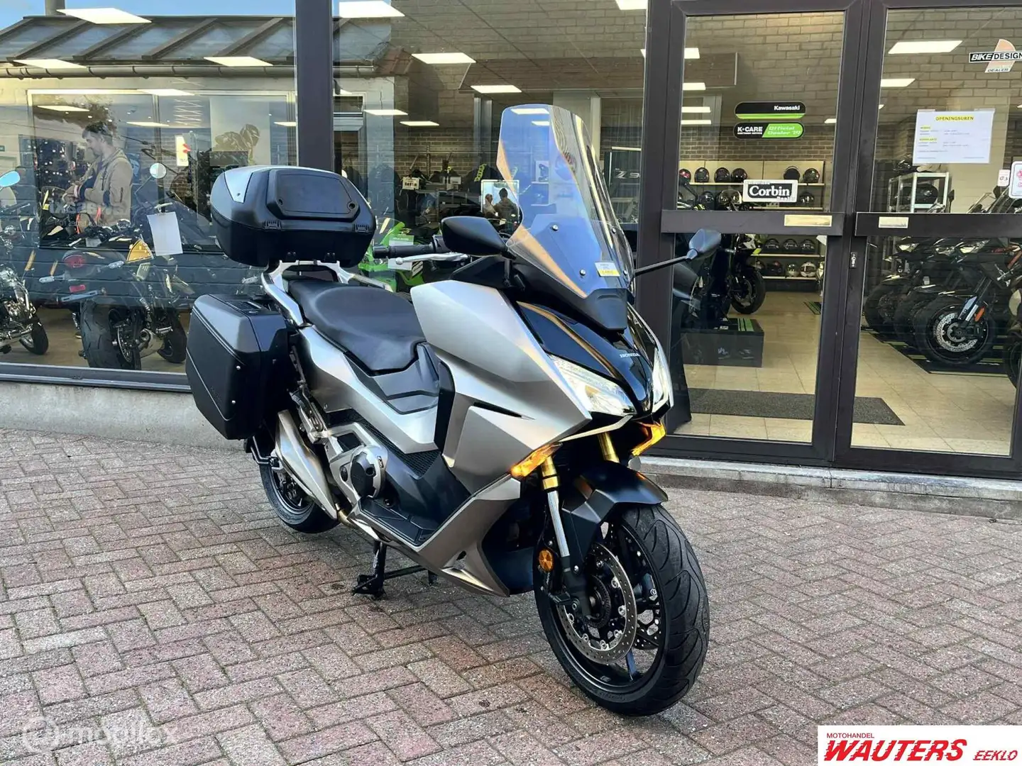 Honda Forza 750 ABS Grijs - 2