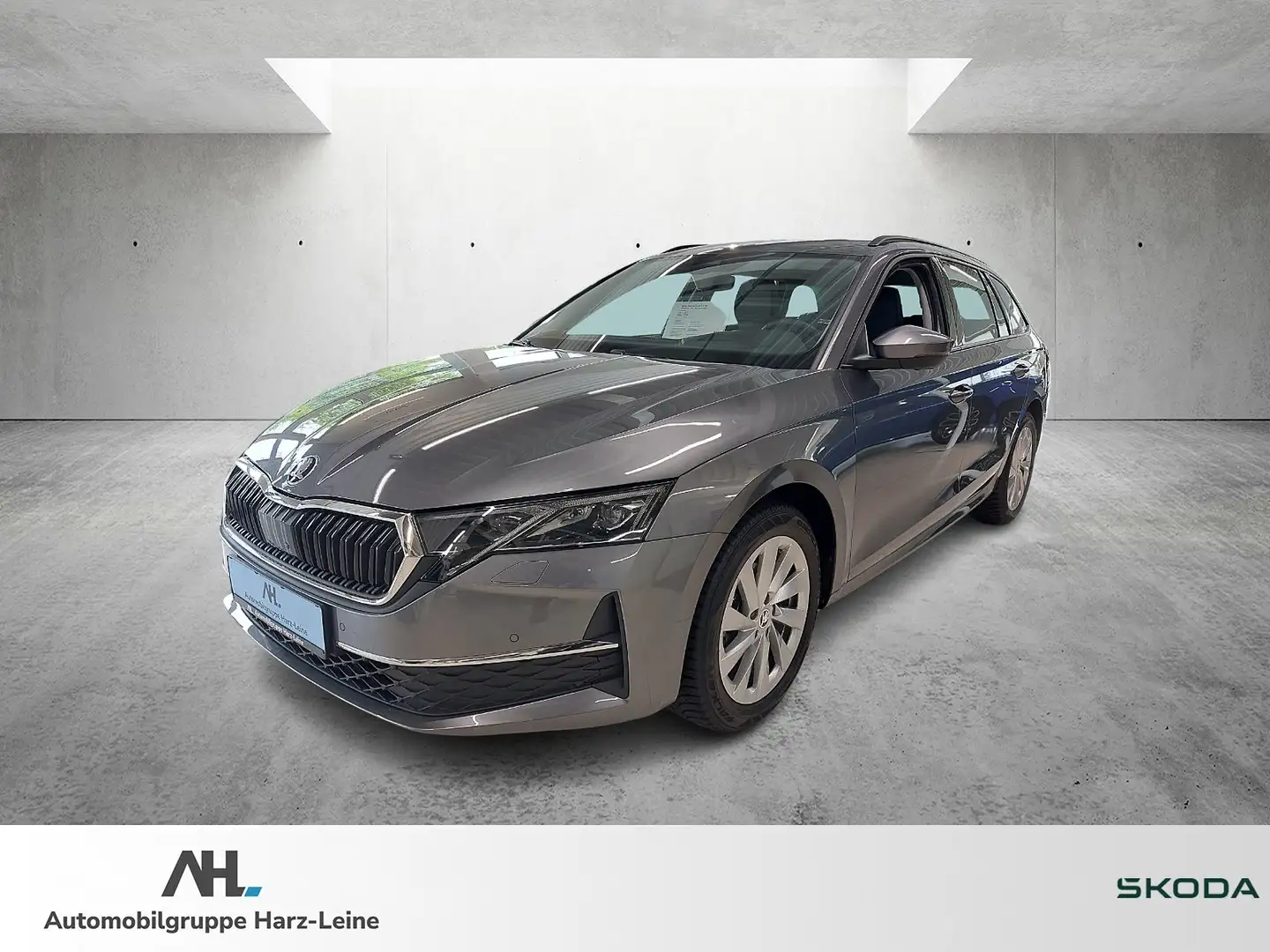 Skoda Octavia Combi 2.0 TDI Selection DSG LED HuD Navi 360° ACC Grau - 1