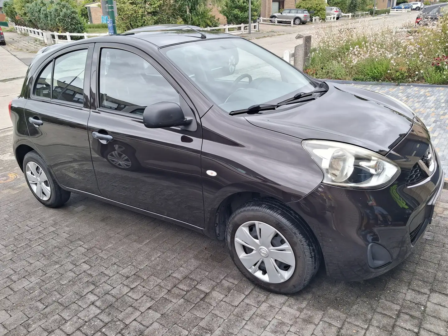 Nissan Micra ljubičasta - 1