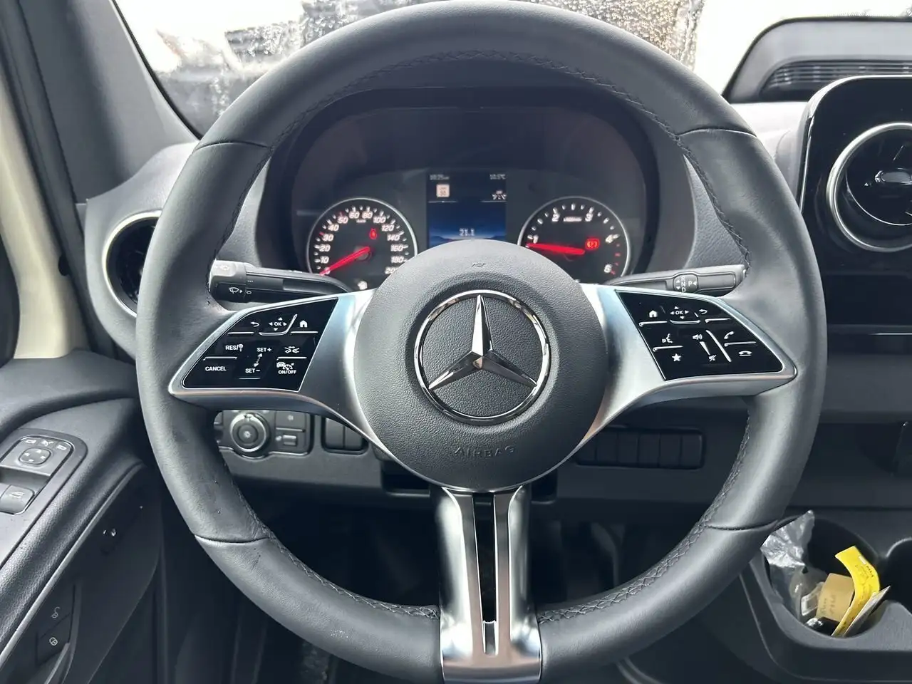 Mercedes-Benz Sprinter снимка Mercedes-Benz Sprinter