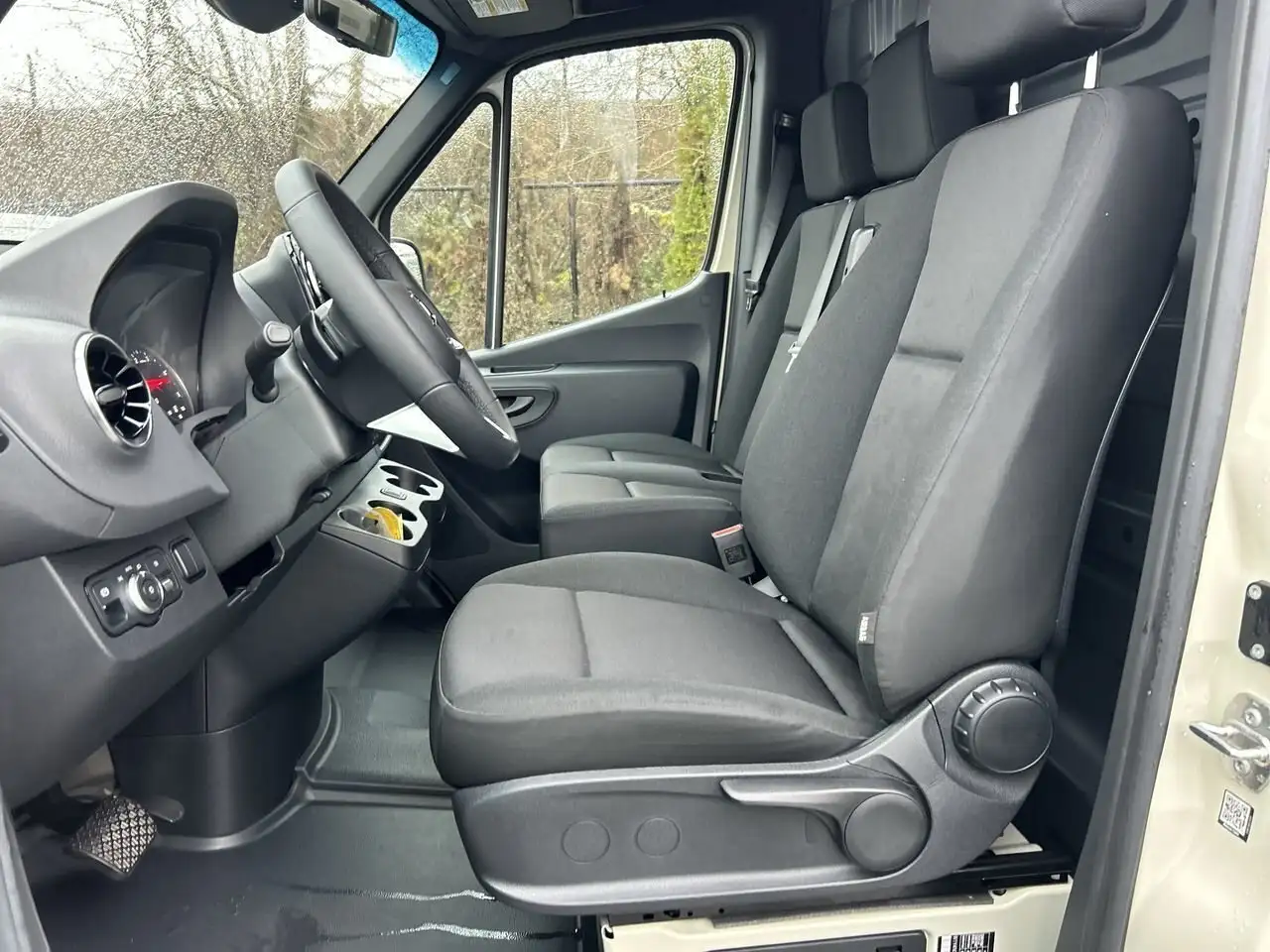 Mercedes-Benz Sprinter снимка Mercedes-Benz Sprinter