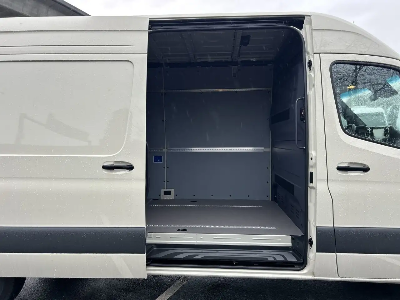 Mercedes-Benz Sprinter снимка Mercedes-Benz Sprinter