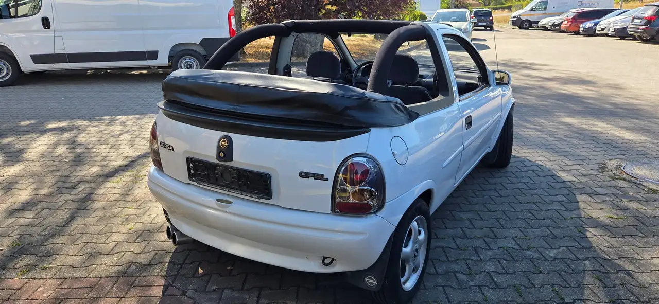 Opel Corsa 1.2i Cabrioumbau, foto 4