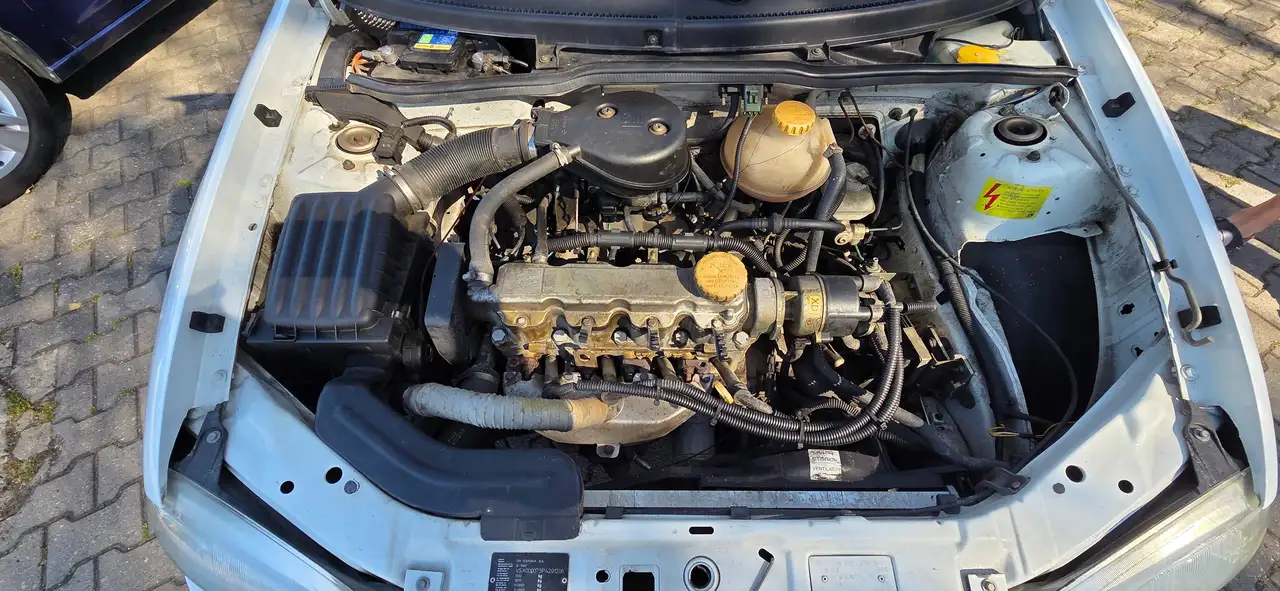Opel Corsa 1.2i Cabrioumbau, foto 11