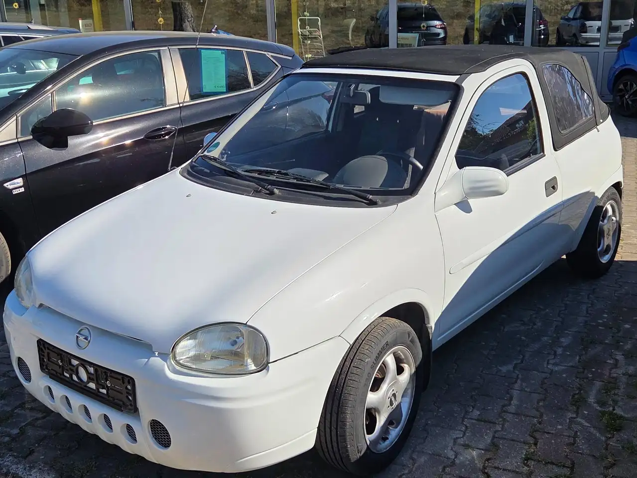 Opel Corsa 1.2i Cabrioumbau, foto 6