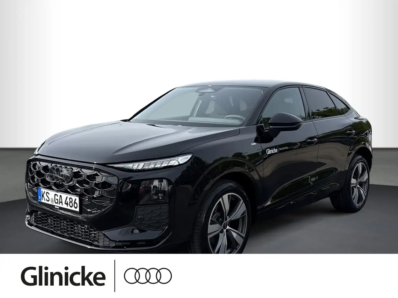 Audi Q3 S-LINE 1.5 TFSI DSG, RFK, NAVI, AHK