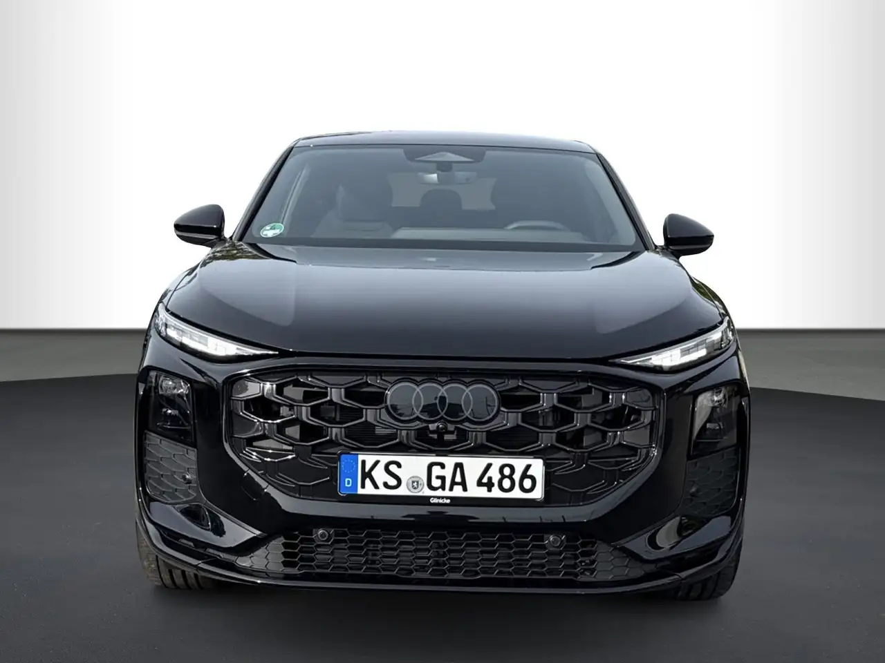 Audi Q3 S-LINE 1.5 TFSI DSG, RFK, NAVI, AHK 3