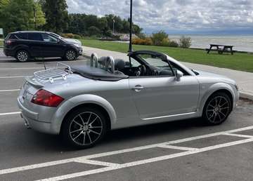 2dr Roadster Quattro 6-Spd w/ESP