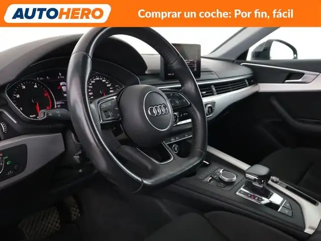 Audi A4 view 12