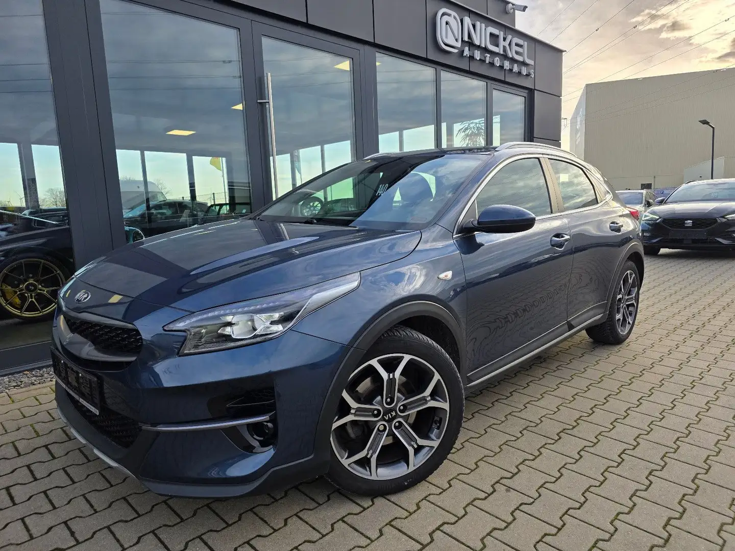 Kia XCeed Spirit*Led*Kamera*Navi*T-Leder*Top* Kék - 1