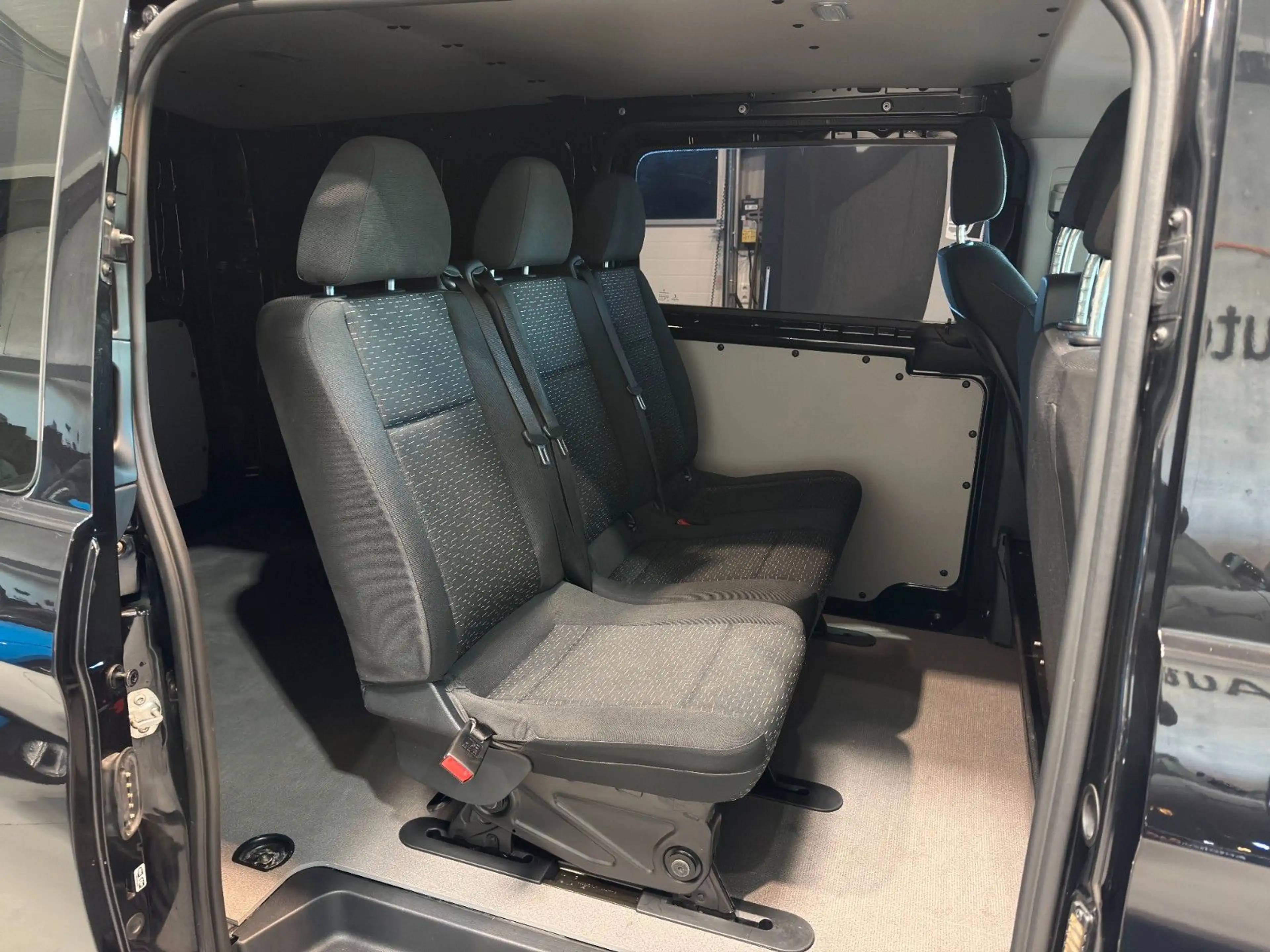 Mercedes-Benz Vito Mixto/116/CDI/lang/AHK/6.SITZER/AHK/NAVI — photo 9