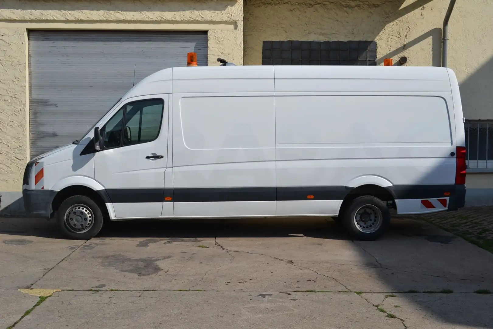 Volkswagen Crafter Kasten 50 lang L3H2 Hochdach Weiß - 2