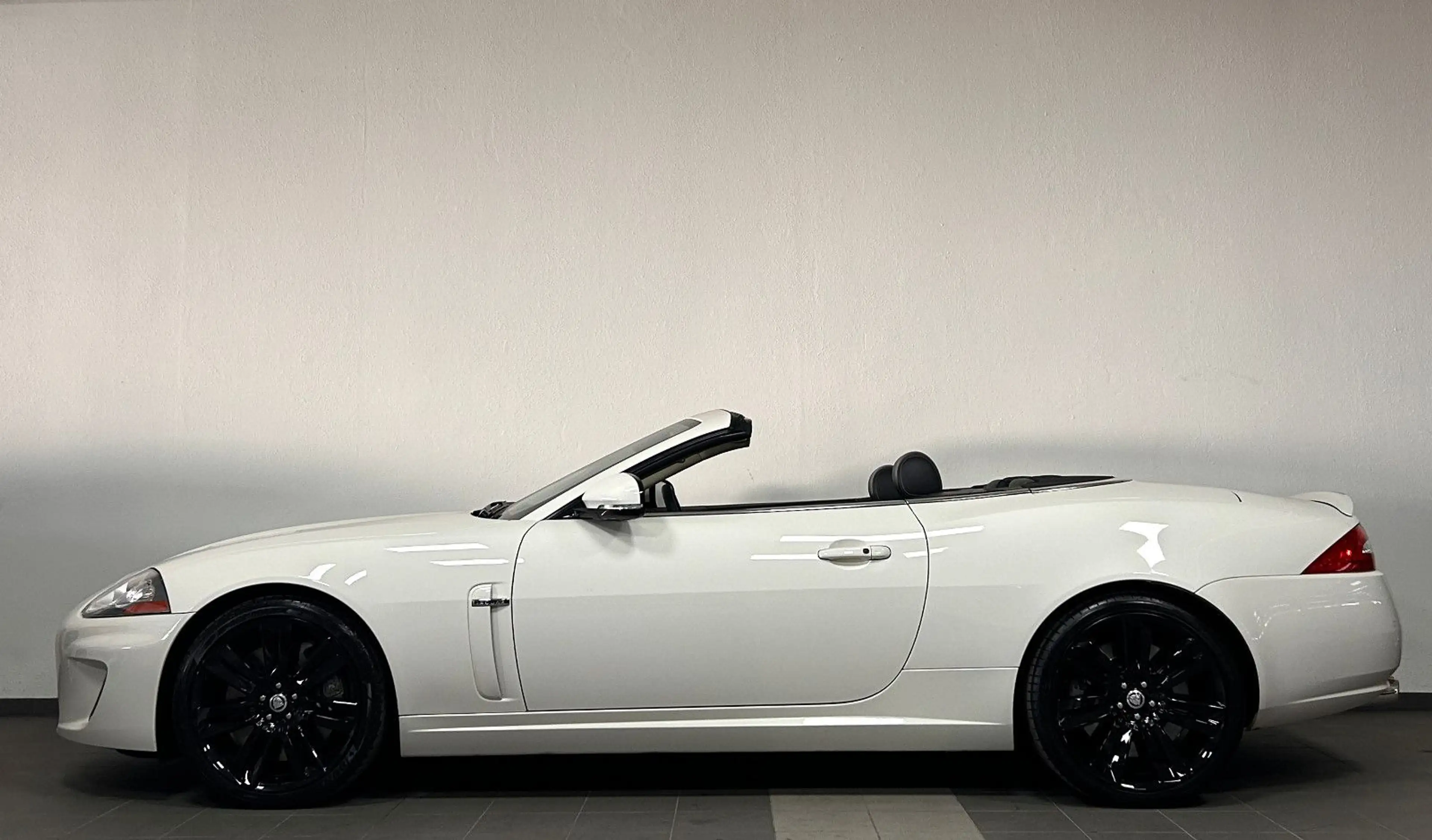 Jaguar XKR 5.0 V8 Cabriolet - Deutsches Fzg.! — photo 2