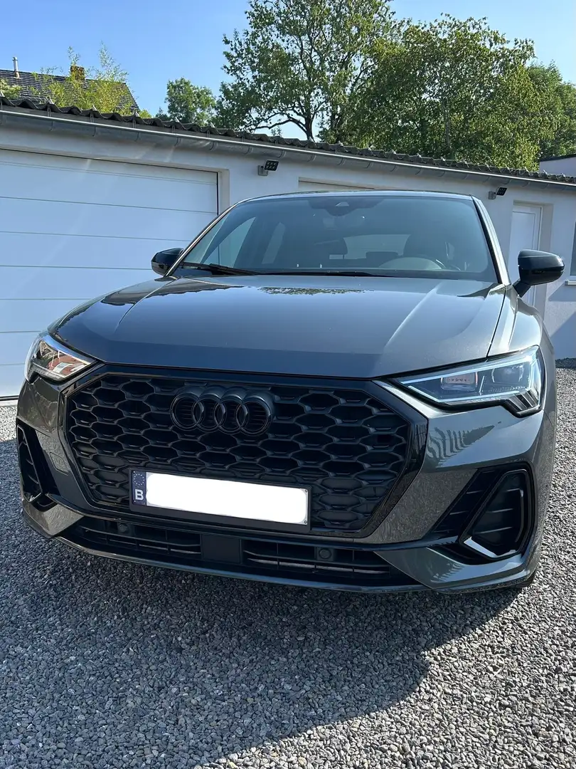 Audi Q3 Sportback S Line Gris - 1