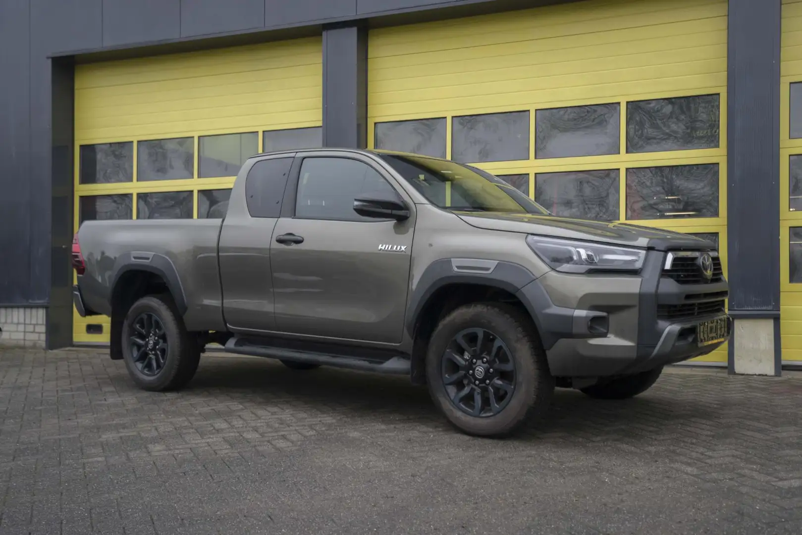 Toyota Hilux 2.8 D-4D Xtra Cab Invincible BPM VRIJ! - 2